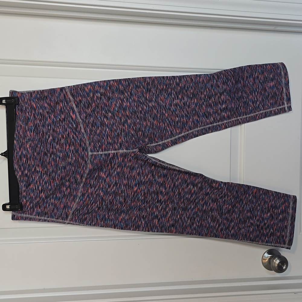 GapFit Maternity Active Capri Leggings